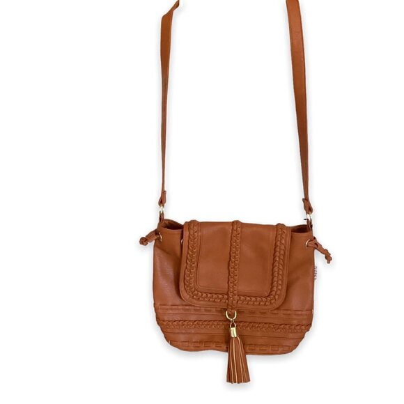 Just Fab NWT Crossbody Bag Fully Lined Vinyl in Caramel with Tassel Flap Snap - Picture 3 of 8